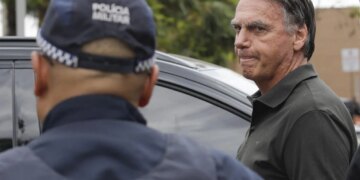 Bolsonaro entra com revisão criminal no STF para anular condenação