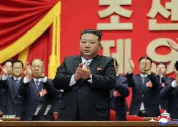 Coreia do Norte retira da Constituição menção à reunificação