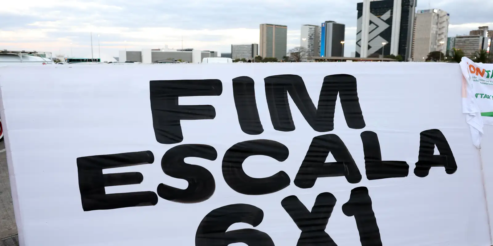 Vereadores fazem “protocolaço” de projetos pelo fim da escala 6×1