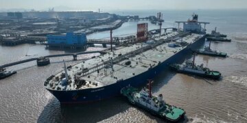 Economia da China sofre com a guerra, mas país pode colher frutos no futuro