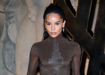 5 looks de Zoë Kravitz que são a inspiração perfeita para o outono