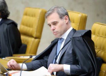 Mendonça vai relatar ação no STF contra o projeto do governo que acaba com a escala 6×1