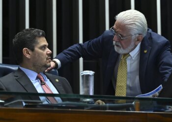 Jaques Wagner diz que relação com Alcolumbre estremeceu: ‘Ele queria o Pacheco’