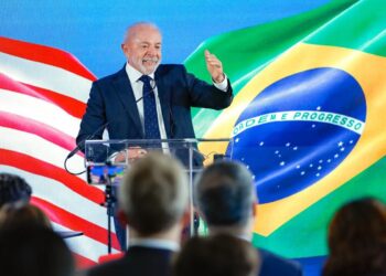Lula e Trump orientam ministros a resolverem tarifas em 30 dias