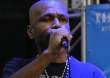 Rapper Emmanuel 7Linhas é morto a tiros em trabalho social