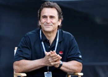 Alex Zanardi, ex-piloto de F1 e campeão paralímpico, morre aos 59 anos