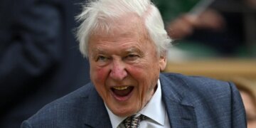 David Attenborough, ícone da defesa do planeta, completa 100 anos