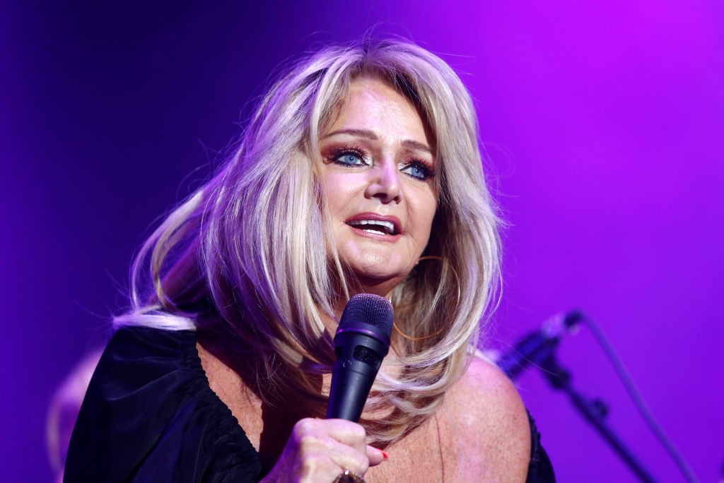 Bonnie Tyler: saiba por que cantora foi colocada em coma induzido