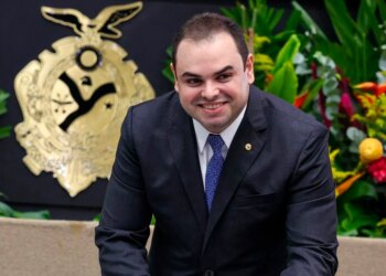 Assembleia do Amazonas elege Roberto Cidade (União) para governador-tampão