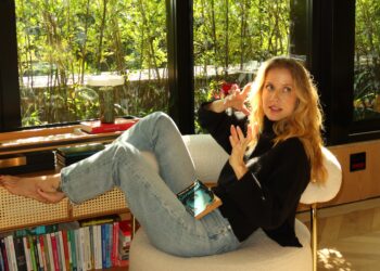 Gabriela Prioli: "E você, de quais pedaços do mundo você é feita?"