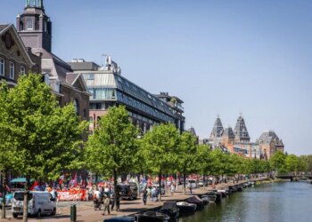 Amsterdã proíbe anúncios de carne nas ruas