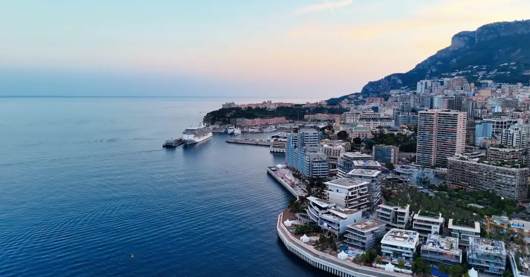 Mareterra: o bairro de luxo construído sobre o mar em Mônaco