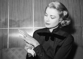 O destino das joias de Grace Kelly: saiba onde estão os icônicos anéis de noivado da princesa
