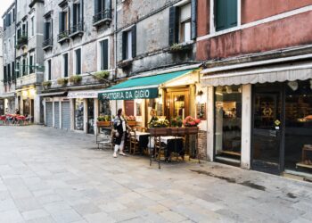 O que é um bacaro e quais visitar em Veneza durante a Bienal de Arte 2026