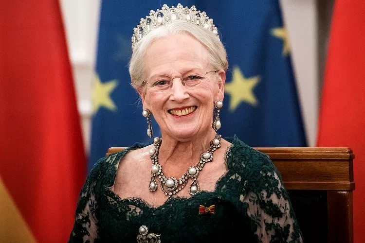 Rainha Margrethe é internada por problemas cardíacos dois anos após abdicação histórica na Dinamarca