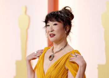 Sandra Oh diz que trajetória em Hollywood foi mais árdua do que começo no Canadá