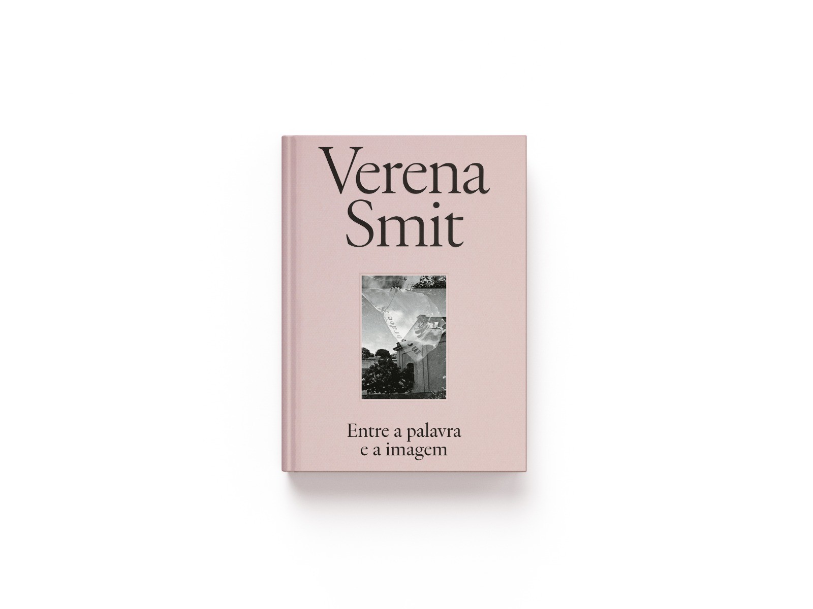 Verena Smit lança livro que reúne mais de uma década de trabalho na Martins Fontes Paulista