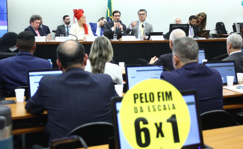 Governo refuta ‘armadilha’ do PL e cumprirá acordo para aprovar o fim da 6×1
