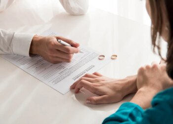 Experts revelam sinais sutis que podem indicar crise no casamento
