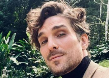 Ator admite que precisou implorar para voltar às novelas da Globo
