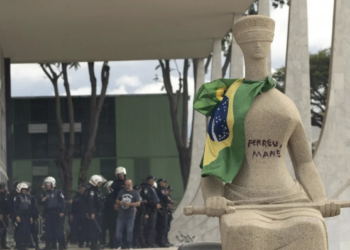 ‘Débora do batom’ pede redução de pena e cita PL da Dosimetria