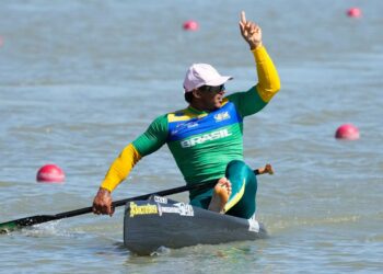 Isaquias Queiroz é prata na Copa do Mundo de Canoagem na Hungria