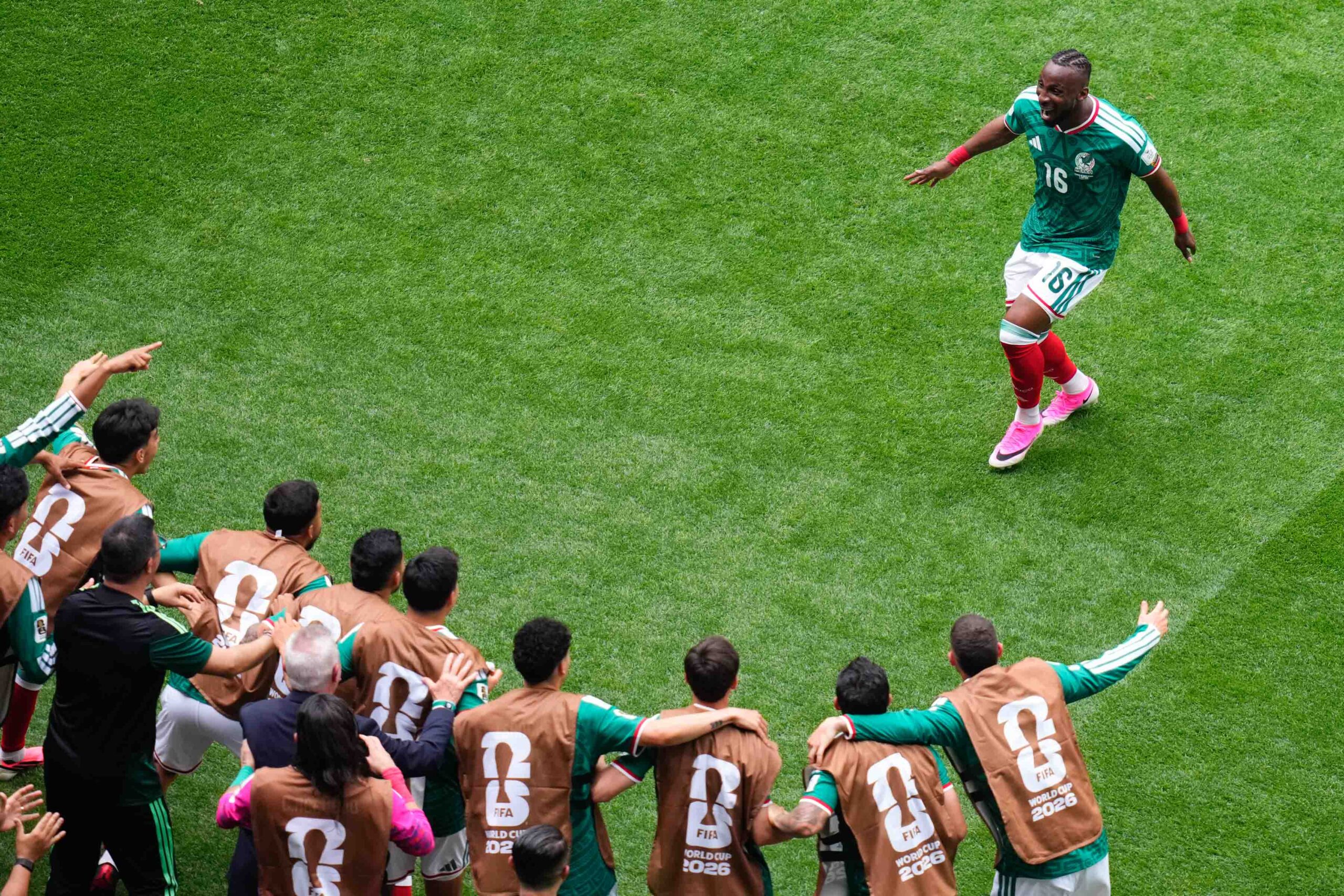 Aguirre, técnico do México, pede evolução após vitória na estreia da Copa do Mundo