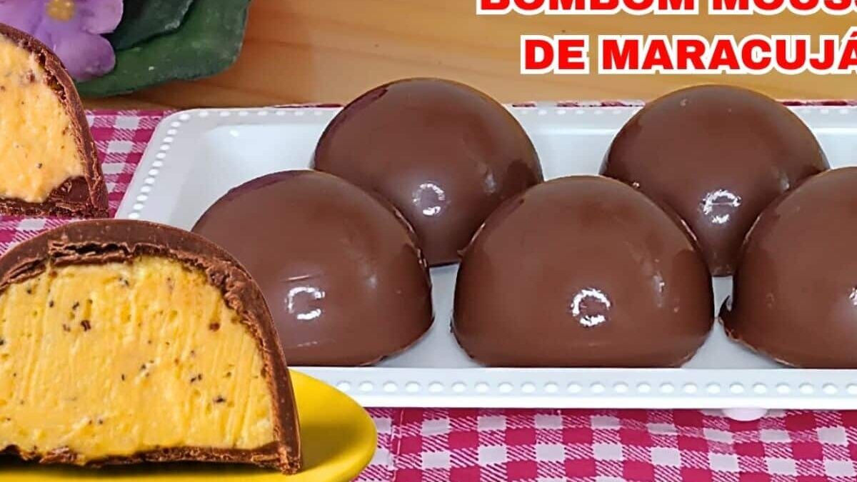 Aprenda a fazer bombom mousse de maracujá com chocolate cremoso e azedinho