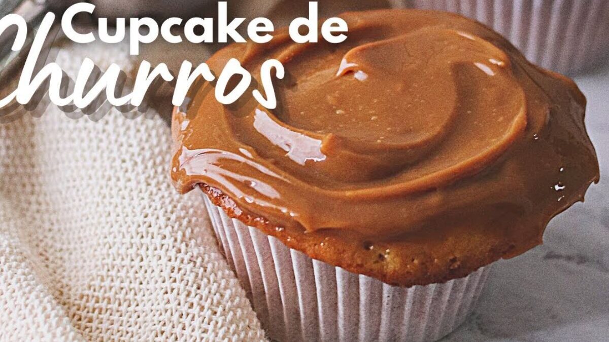 Aprenda a fazer cupcake de churros com recheio de doce de leite cremoso