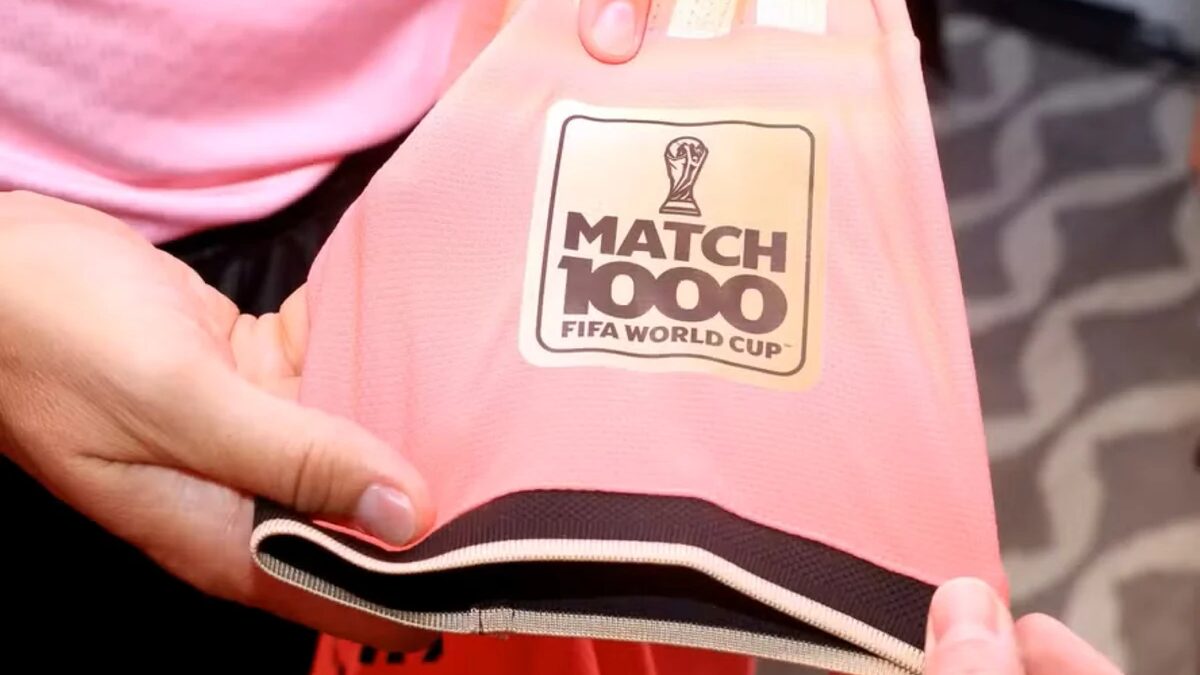 Árbitro usará uniforme especial em jogo histórico entre Tunísia e Japão na Copa do Mundo