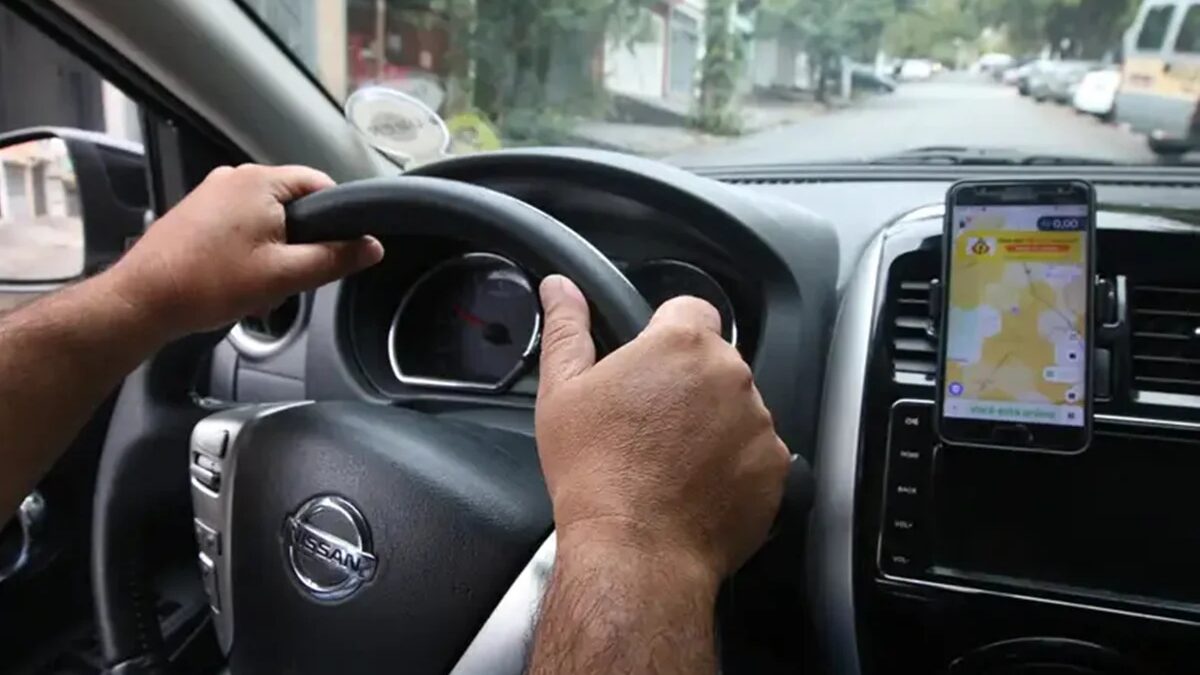 BNDES inicia financiamento para motoristas de app com R$ 30 bilhões disponíveis