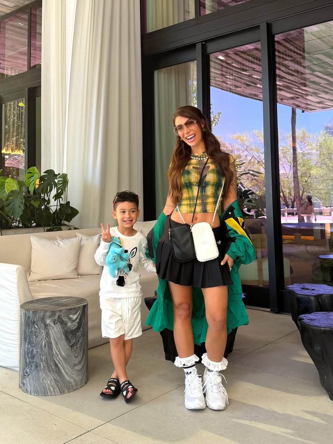 Bianca Andrade chega aos EUA com o filho para torcer pelo Brasil na Copa do Mundo