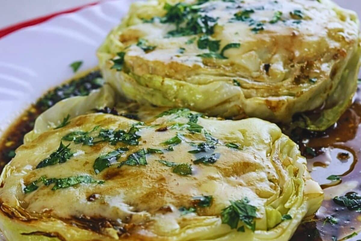 Bife de repolho: receita rápida e suculenta para surpreender na cozinha