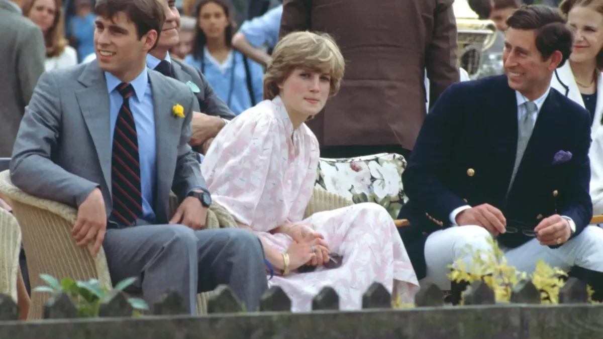 Biografia revela paixão secreta da princesa Diana pelo príncipe Andrew na adolescência