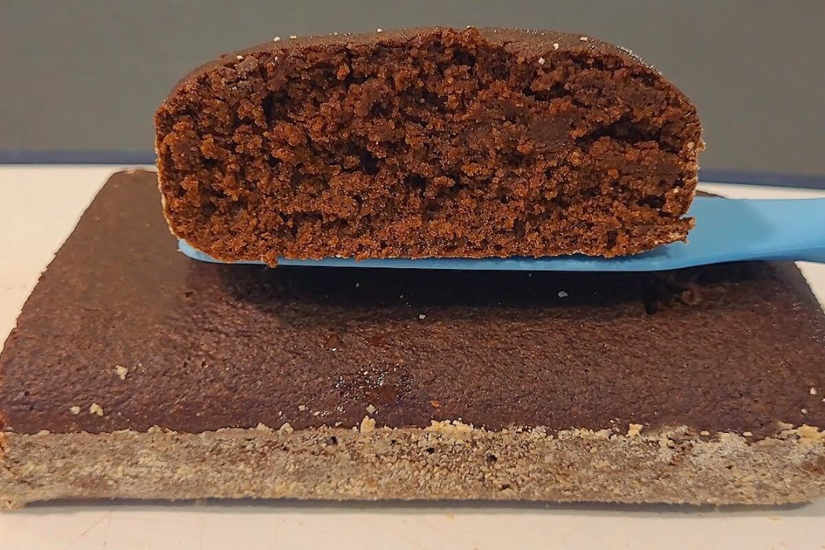 Bolo de chocolate com aveia: receita rápida, cremosa e saudável para você!