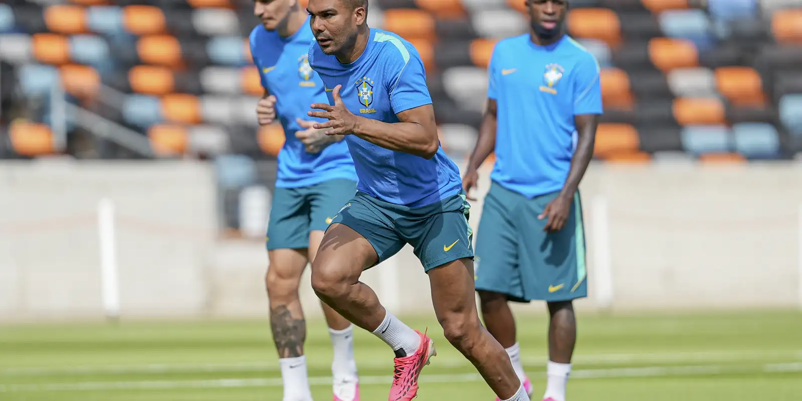 Brasil finaliza treino e se prepara para enfrentar Japão no mata-mata da Copa