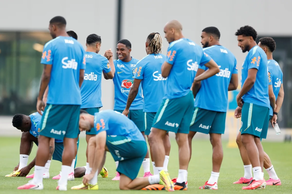 Brasil treina em Houston com Neymar e sem Raphinha antes do duelo contra o Japão