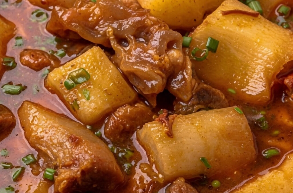 Caldo de Mocotó com Mandioca: a receita caseira que reúne a família