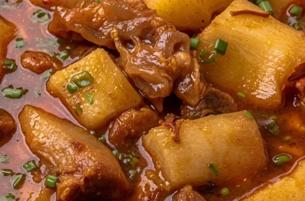 Caldo de Mocotó com Mandioca: a receita caseira que reúne a família