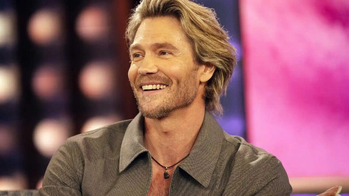 Chad Michael Murray revive nostalgia dos anos 2000 em nova campanha da Bubly