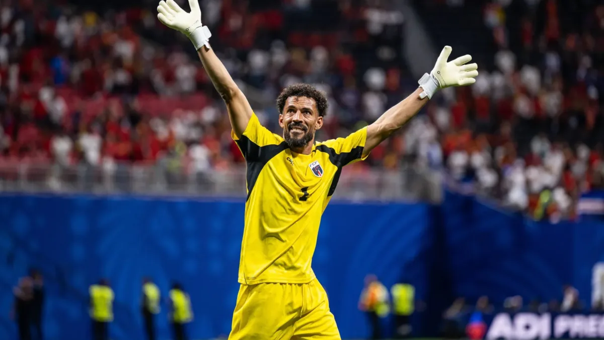 Craque Vozinha revela paixão por novelas brasileiras e ídolos da música
