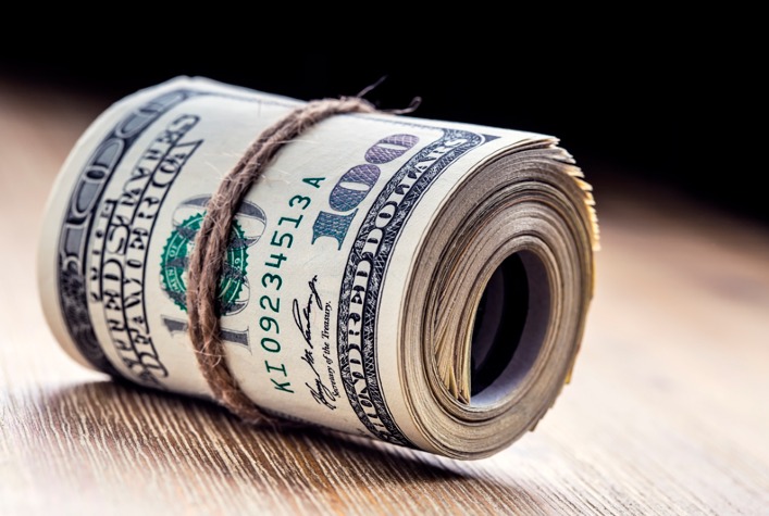 Dólar cai com negociações entre EUA e Irã e mercado foca em cenário fiscal brasileiro