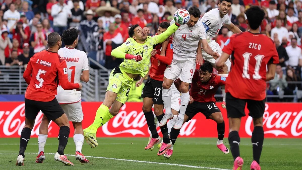 Egito empata com Irã, avança em 2º lugar do Grupo G na Copa do Mundo