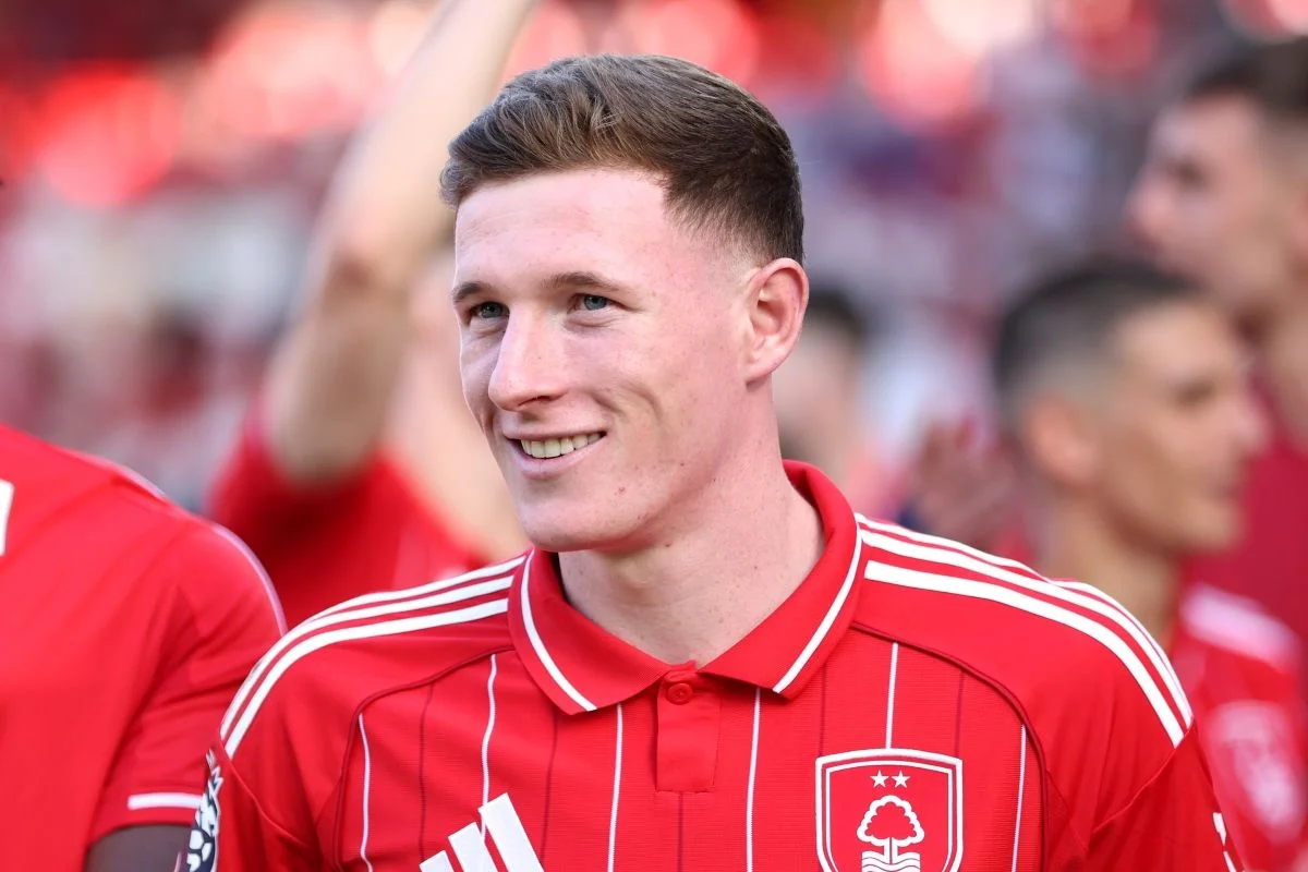 Elliot Anderson, destaque da Inglaterra, é o novo reforço do Manchester City