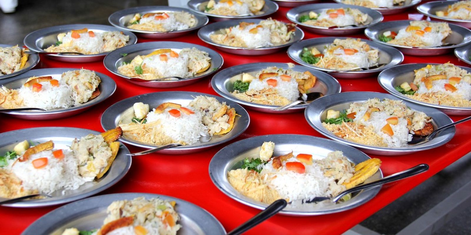 Escolas de SP abrem inscrições para alimentação nas férias a partir de hoje