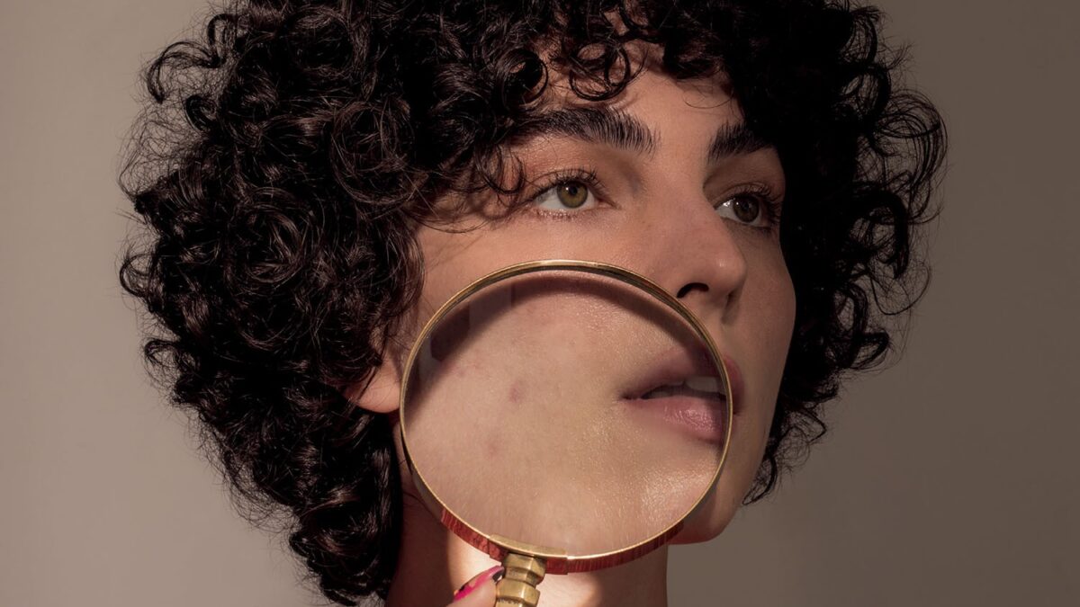 Espironolactona: a nova tendência do TikTok para tratar acne hormonal em mulheres