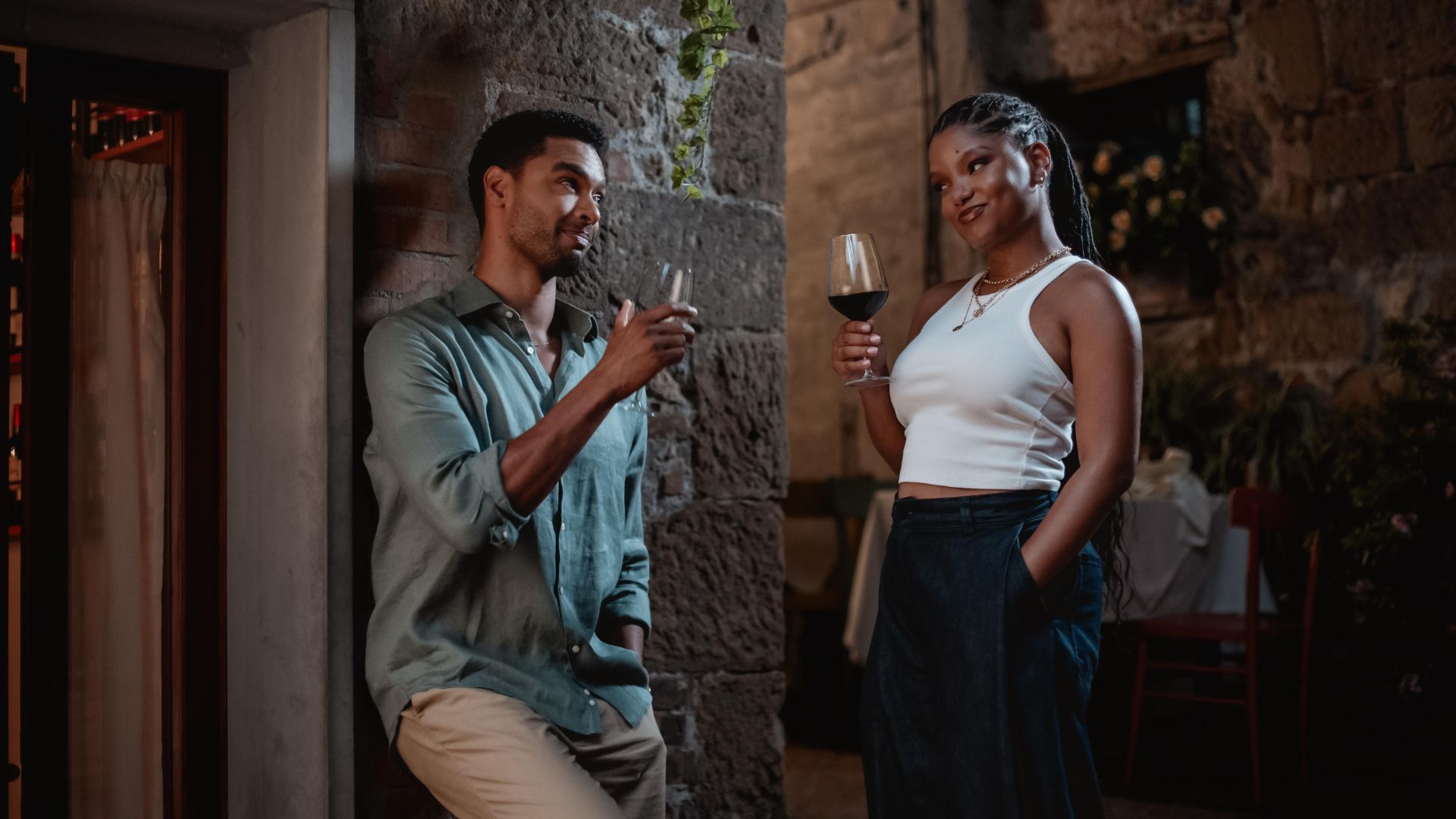 Eu & Você na Toscana: Comédia romântica traz charme e previsibilidade ao cinema
