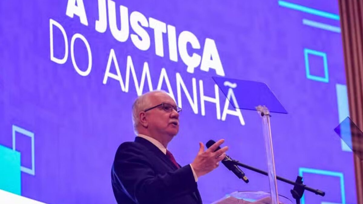 Fachin prevê julgamento de regras para supersalários no STF até junho
