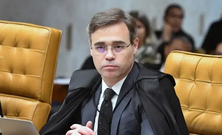 Fachin transfere investigação do caso Dark Horse para André Mendonça no STF