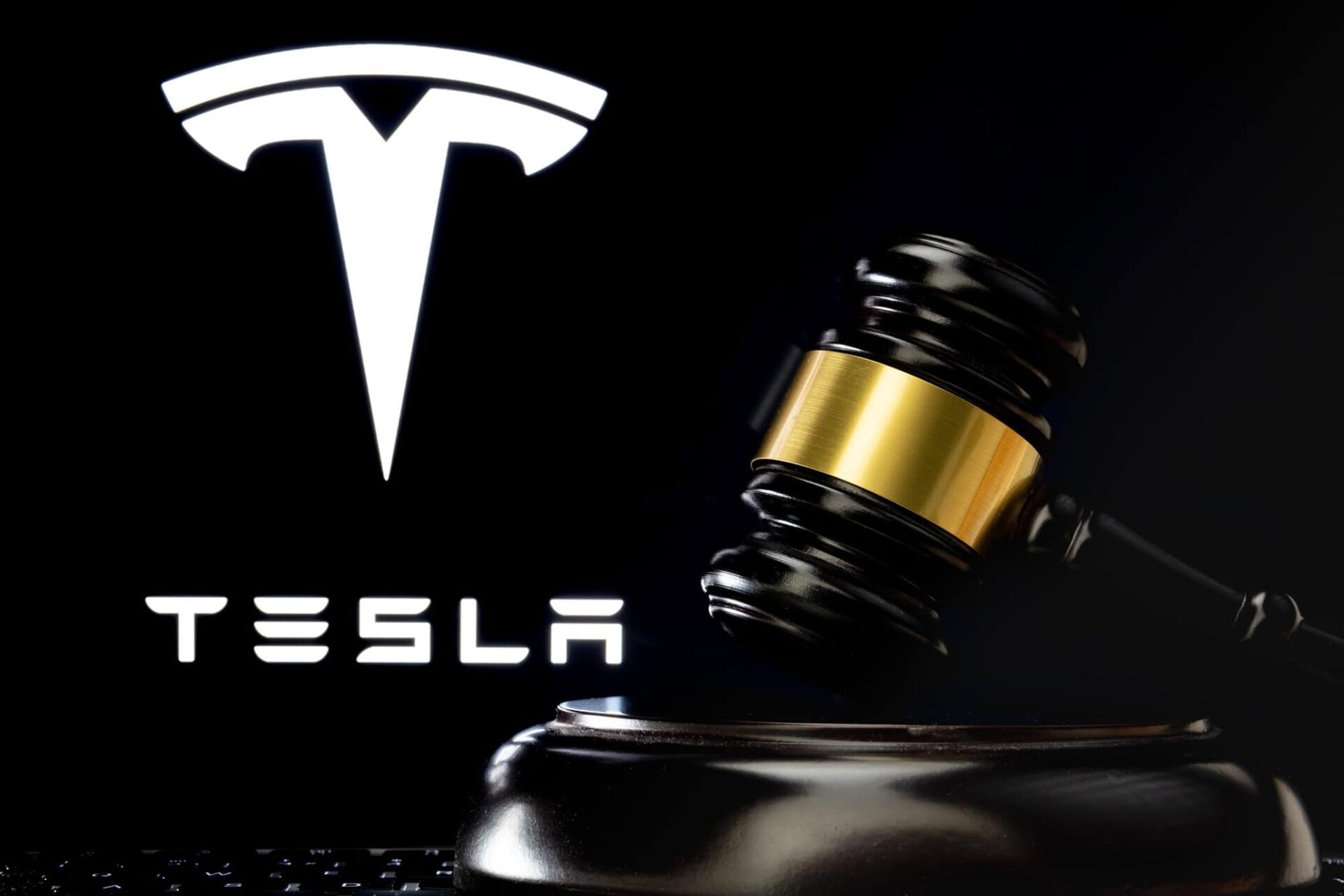 Família processa Tesla após acidente fatal com carro autônomo no Texas